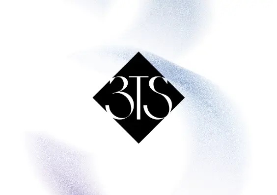 Un logo en forme de losange noir avec les lettres « BTS » en blanc, sur un fond abstrait doux.